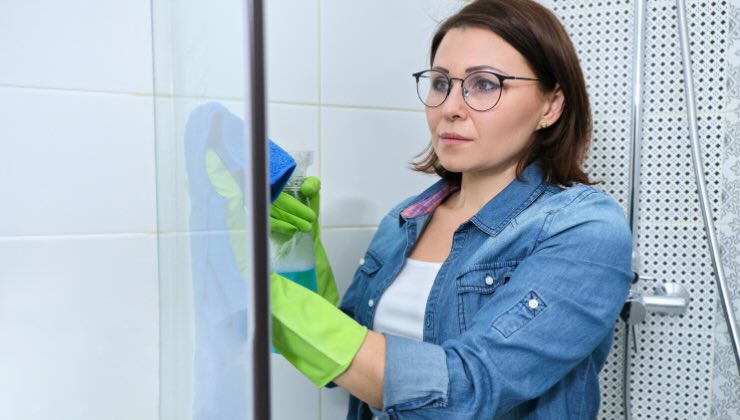 Vetri box doccia: come creare un detersivo per pulirli