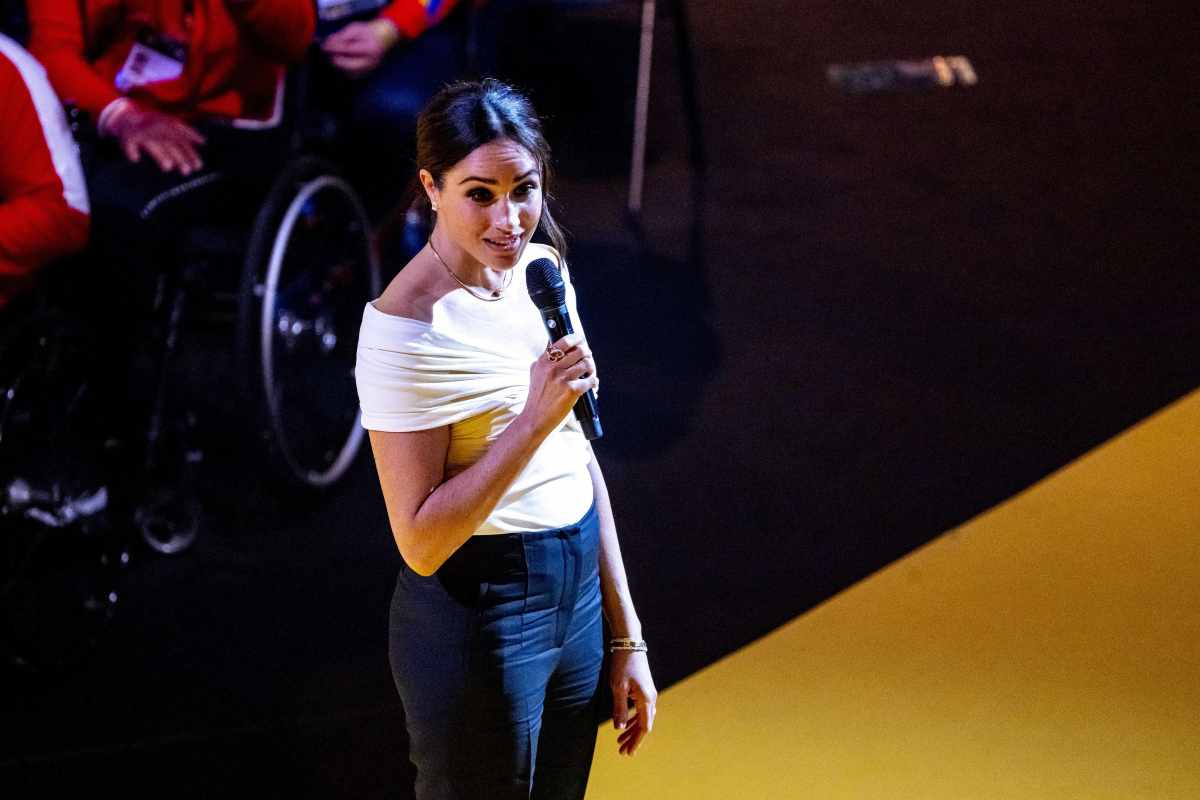 Meghan Markle errori imperdonabile perso fiducia famiglia reale